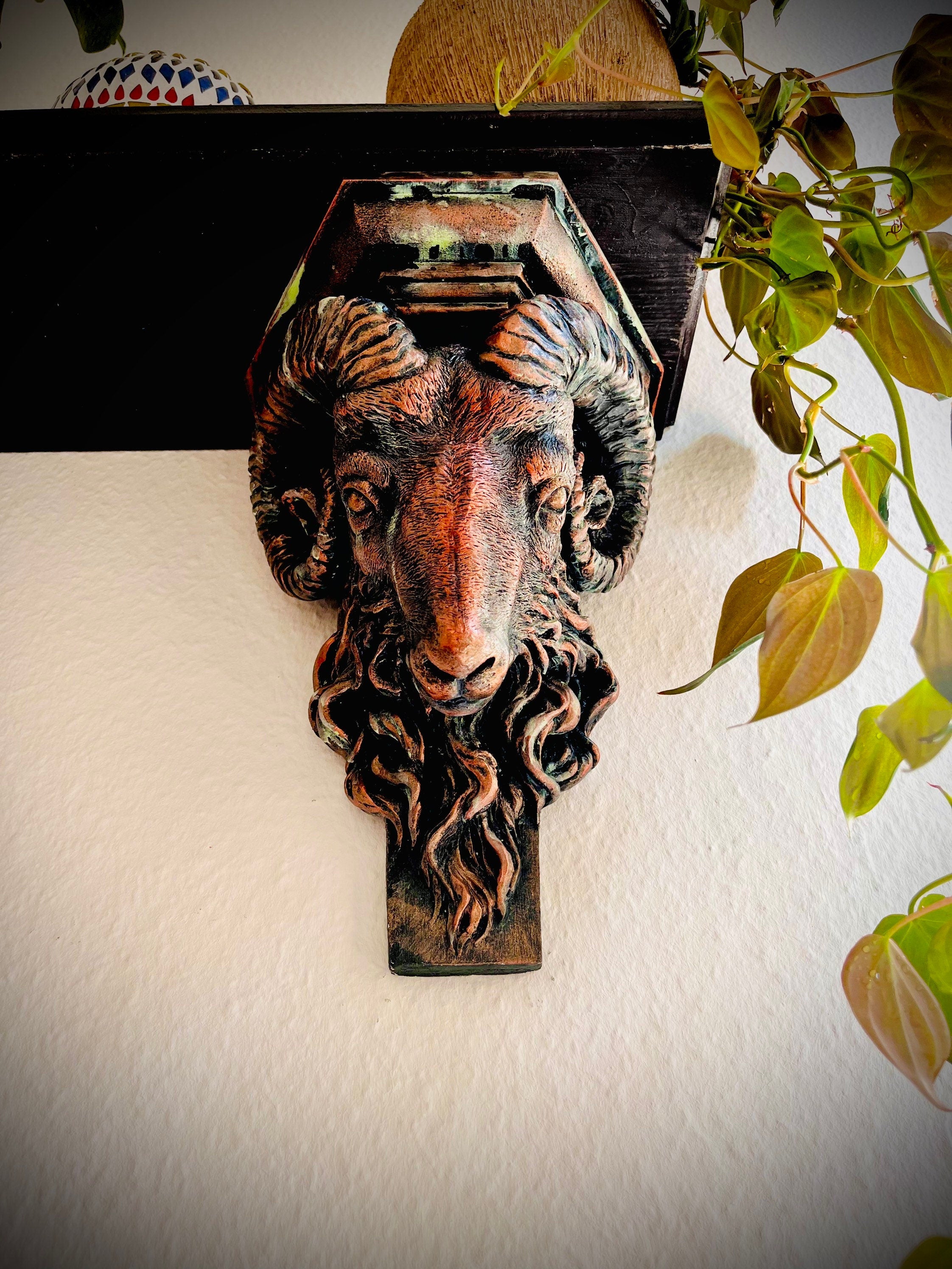 Widder Skulptur Floating Regal Dekoration & Regal Halterung